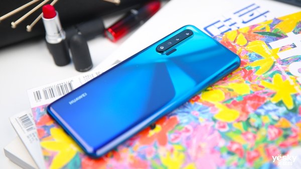 华为nova6拍照对比p30谁更好,nova65g和nova7对比