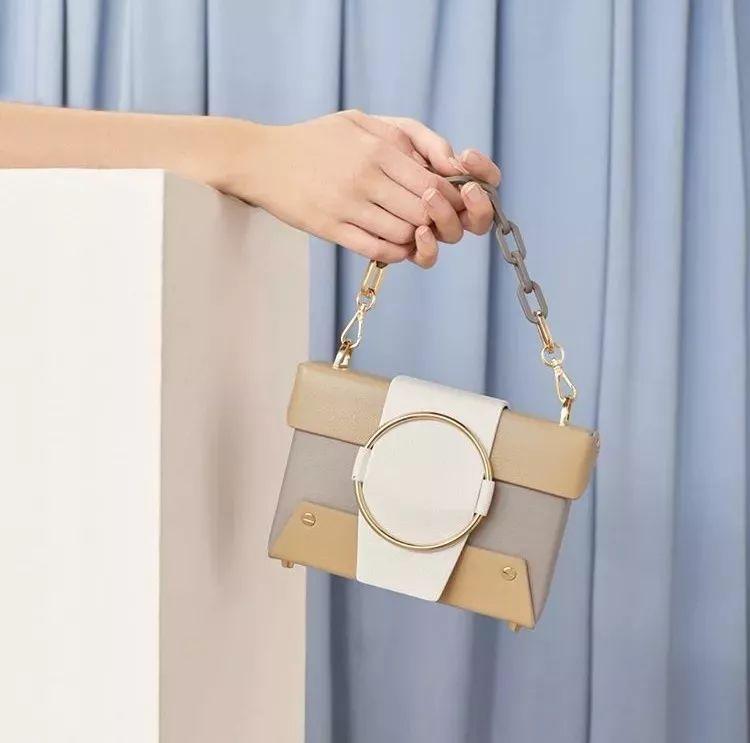 英国平价小众包,去国外必买的几款小众包