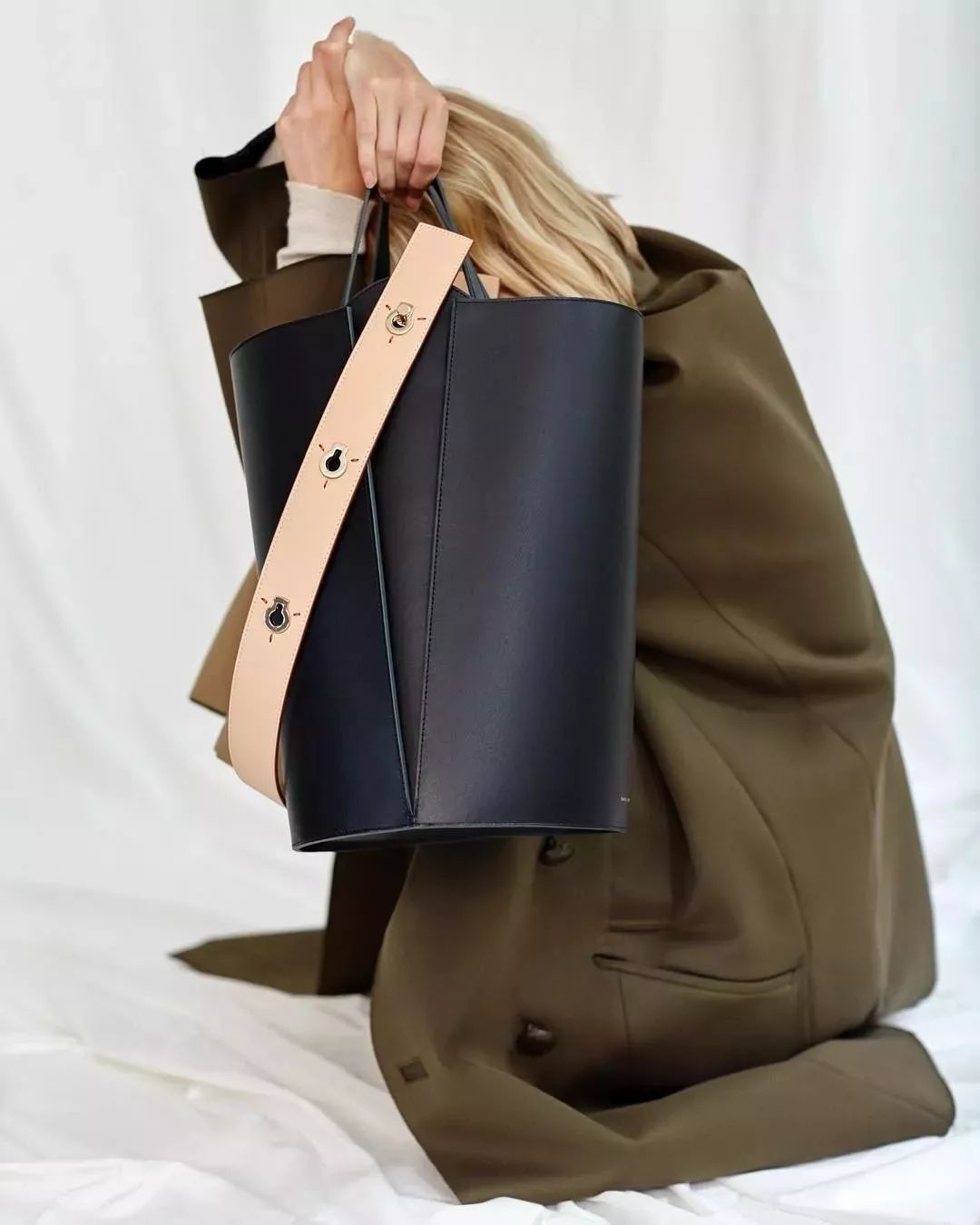 英国平价小众包,去国外必买的几款小众包