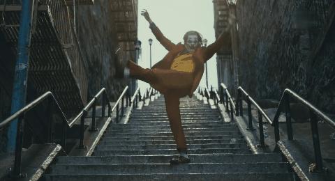 43万人打出8.9高分反转电影,38万人打出8.7的高分电影