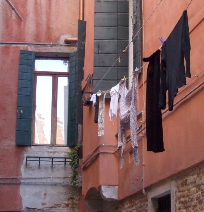 在美国户外晾衣服,为什么美国人从不在室外晾衣服