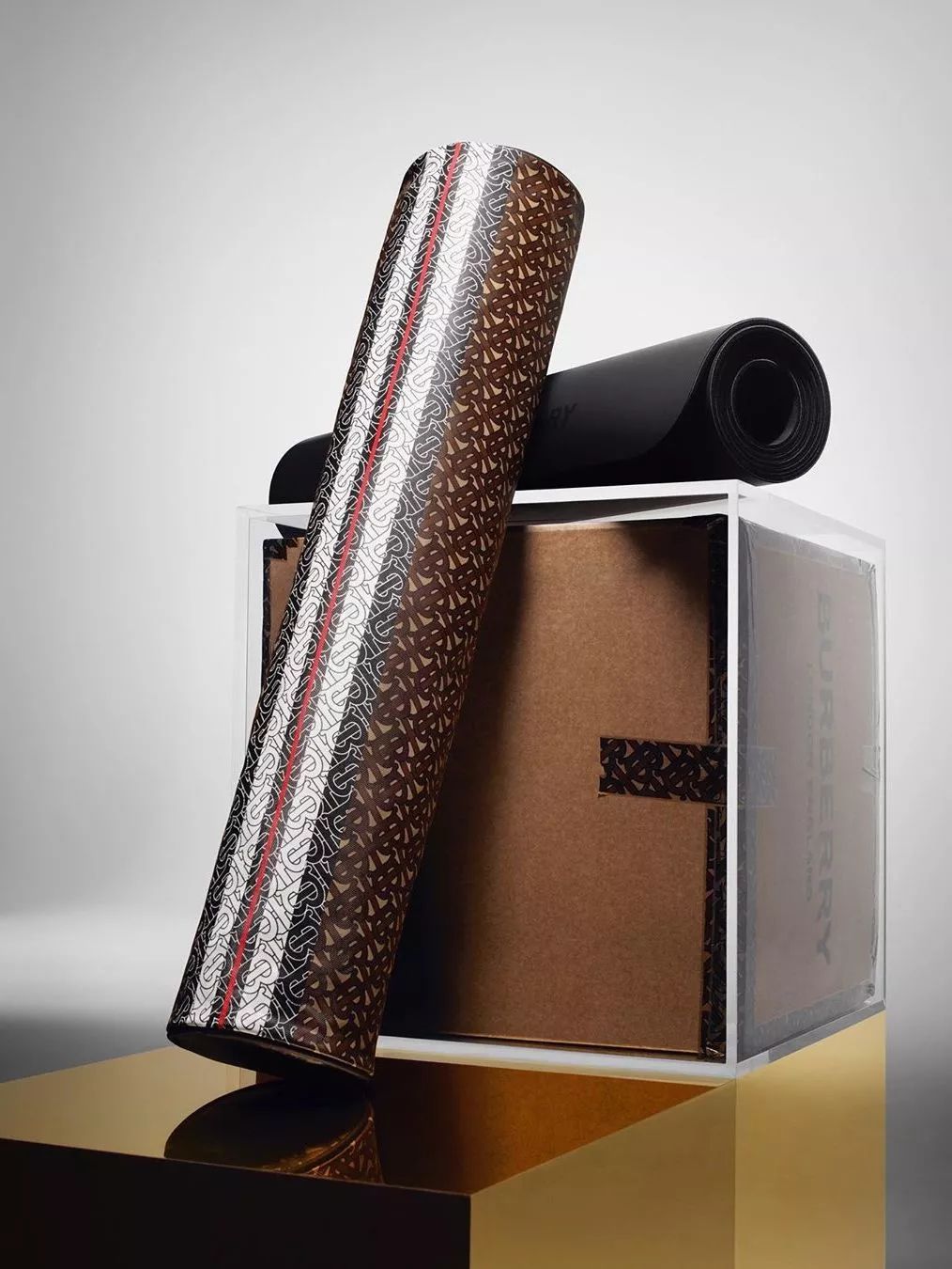 ysl圣罗兰有避孕套吗 (圣罗兰ysl避孕套)