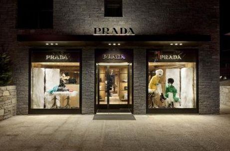 GUCCI、MCM等全新概念店开幕；HM中国试水租衣服务；万达、李宁合作国潮单品|猫头鹰商业周报