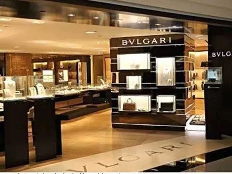 GUCCI、MCM等全新概念店开幕；HM中国试水租衣服务；万达、李宁合作国潮单品|猫头鹰商业周报