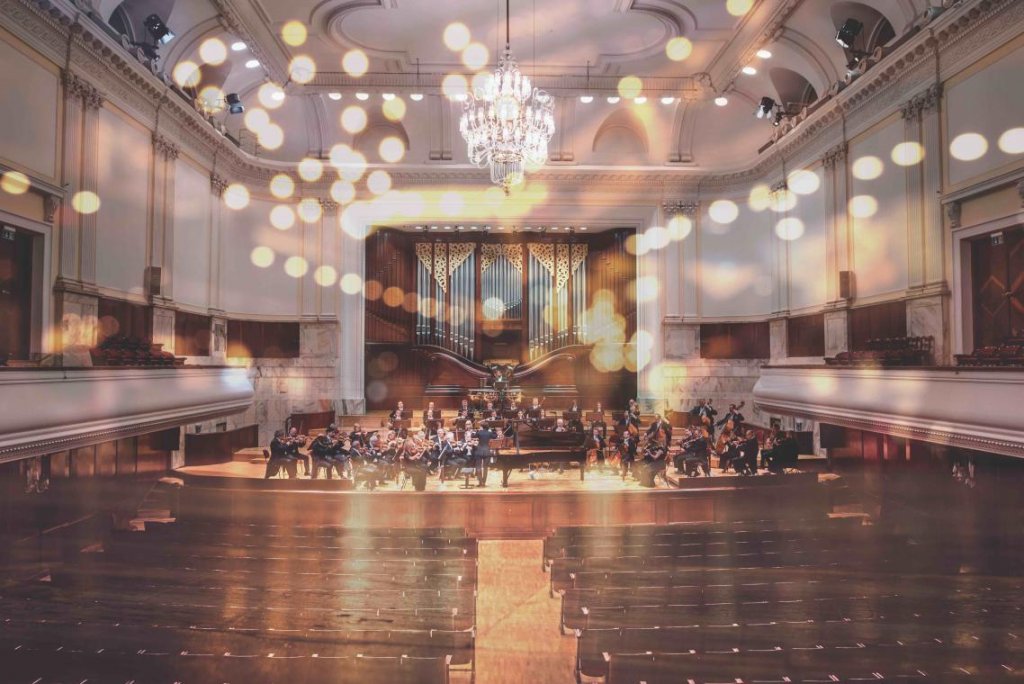 李云迪指挥肖邦第一与第二协奏曲,李云迪合作舞台