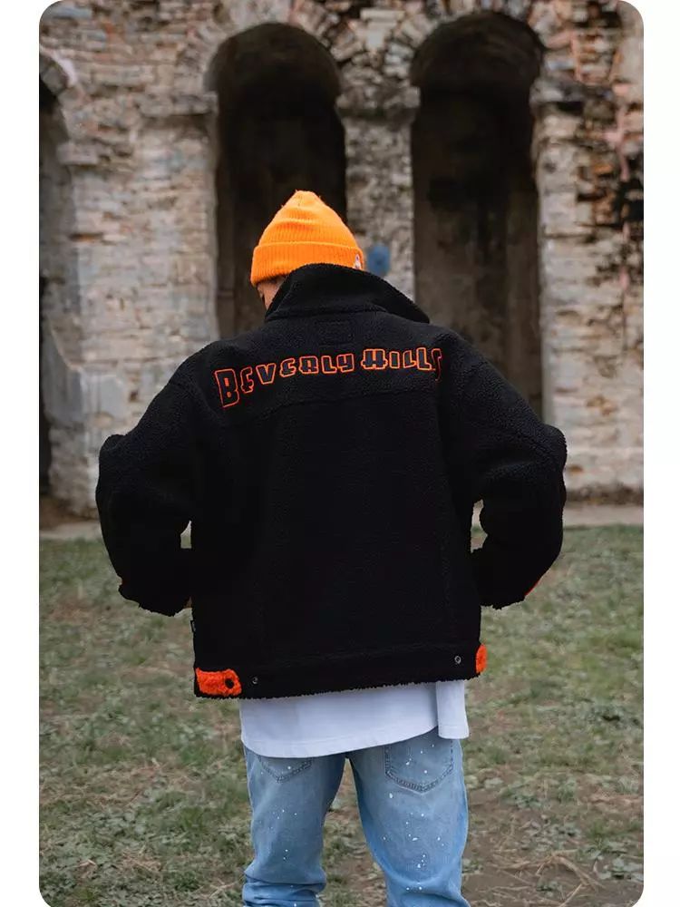 今天是秋冬服饰专场！长裤、帽衫、夹克都是秒杀价