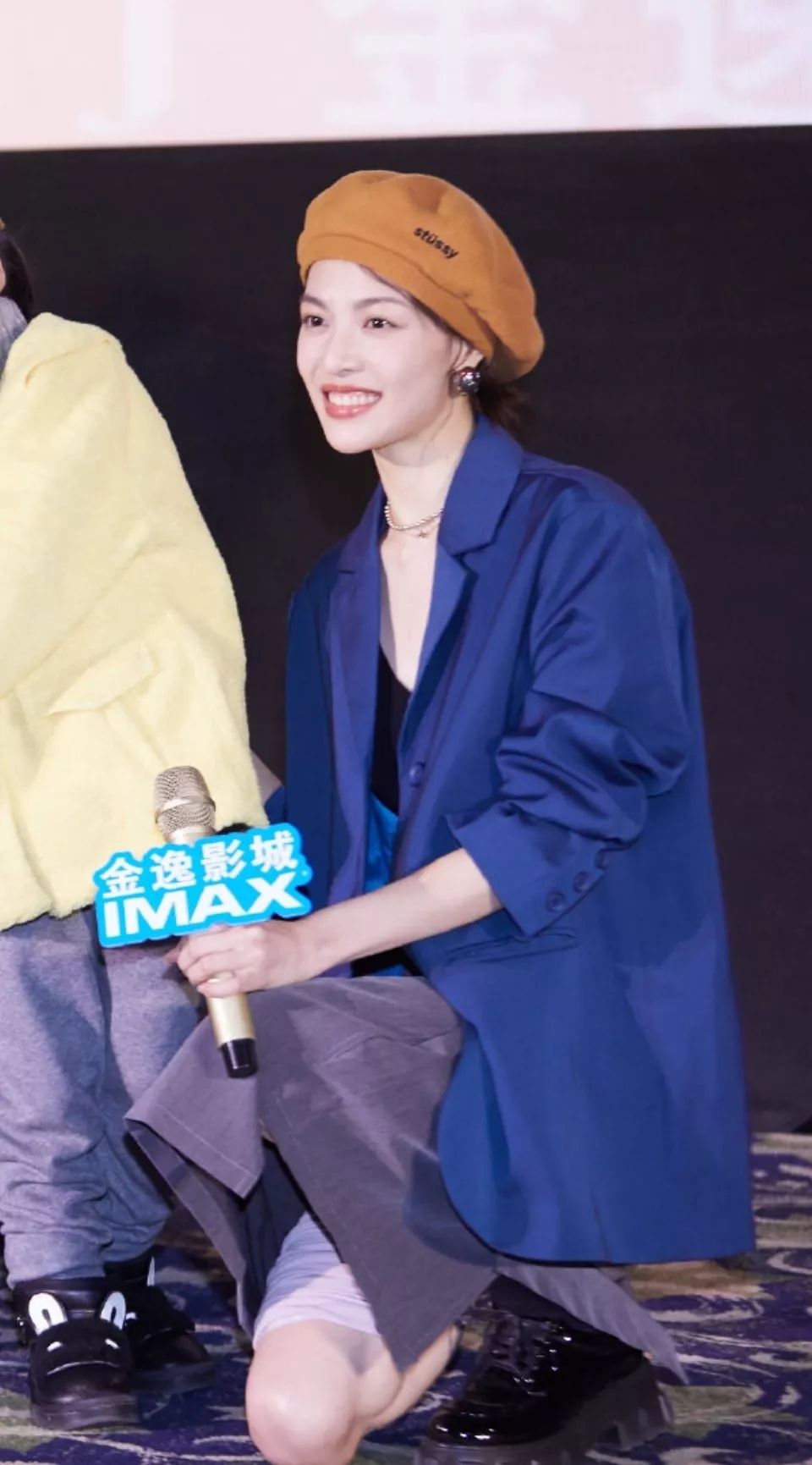 钟楚曦穿的黑色裙子,钟楚曦穿裙子