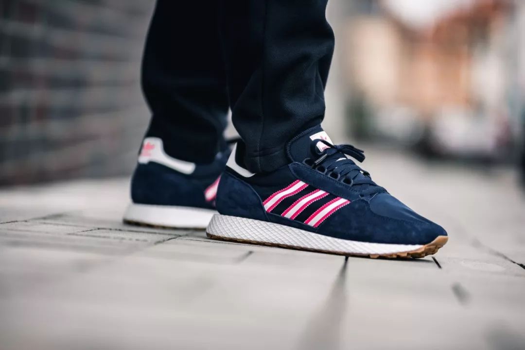 直到现在，充满年代感的adidas依然是我的心头好丨《每周冷门球鞋大赏》