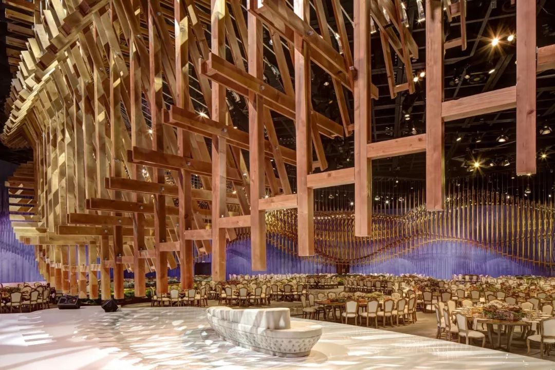 前院办婚礼后院摆酒席,这才是婚礼真正应该有的样子