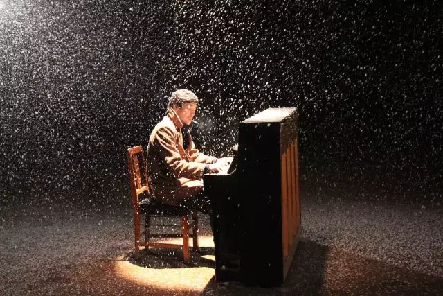 记录时代落水者的尊严，是东北文艺复兴的最大意义