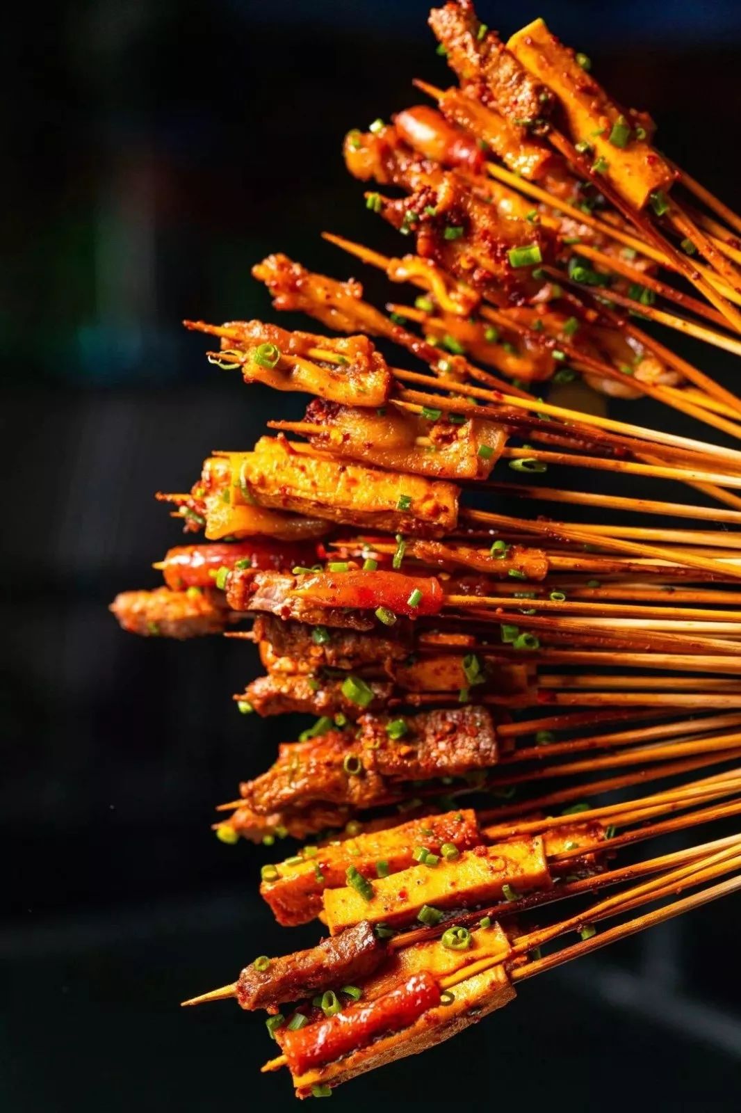 人人人！成都露天约会圣地“贰麻”，开出杭州首店！谢霆锋张靓颖都曾是座上宾