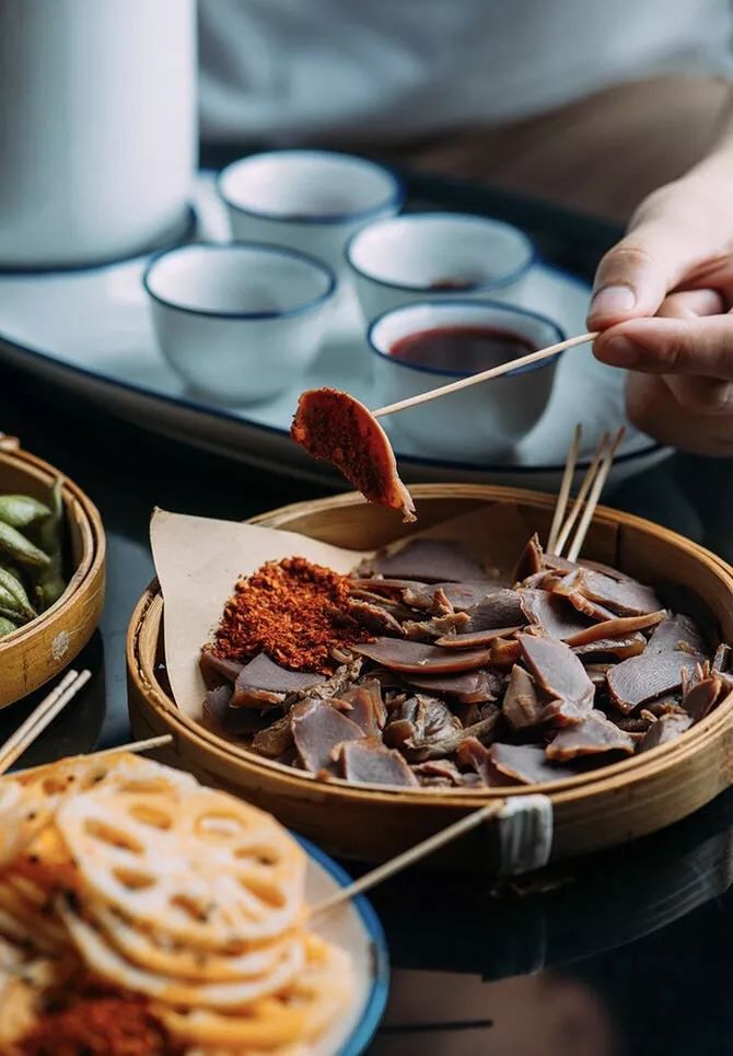 人人人！成都露天约会圣地“贰麻”，开出杭州首店！谢霆锋张靓颖都曾是座上宾