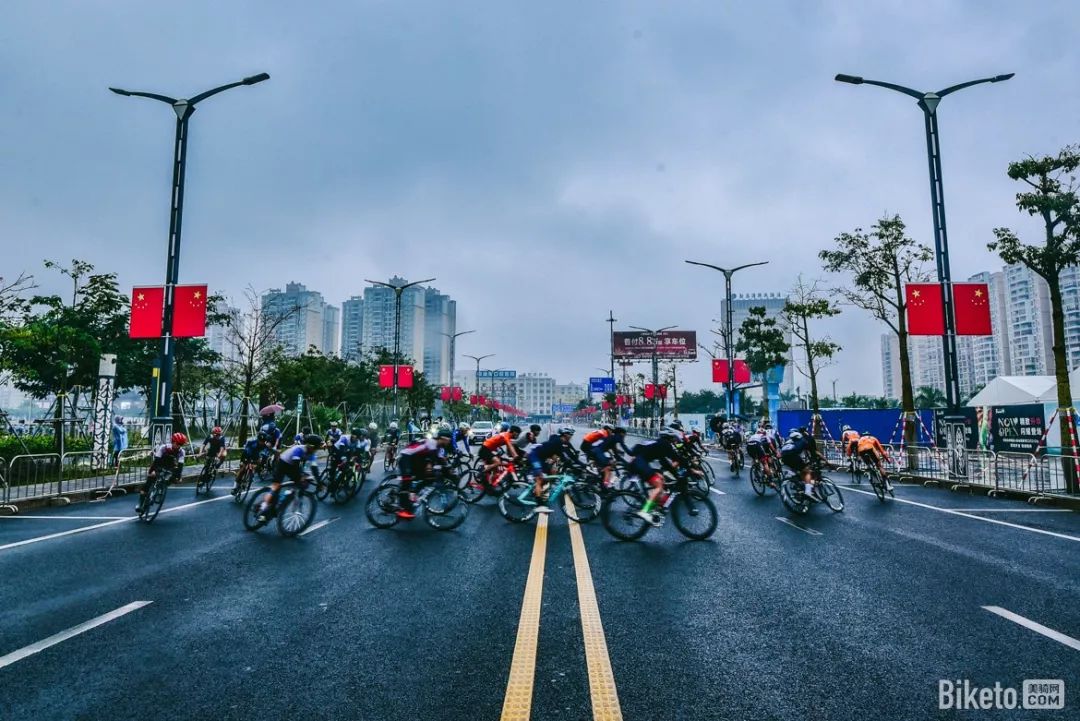 妈祖脚下冷雨战2019环大湾区自行车赛汕尾总决赛