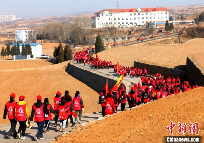 2024年百万群众迎新登高健身活动,全民健身迎新年千人登山活动