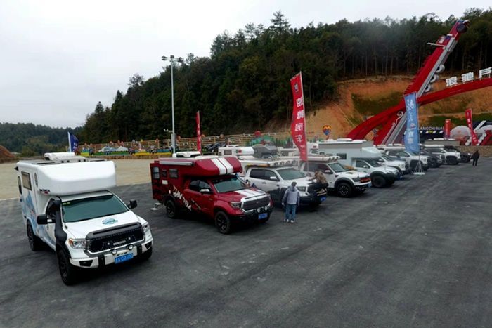 旅美速腾d-max激情者四驱越野房车,旅美速腾房车俱乐部穿越无人区