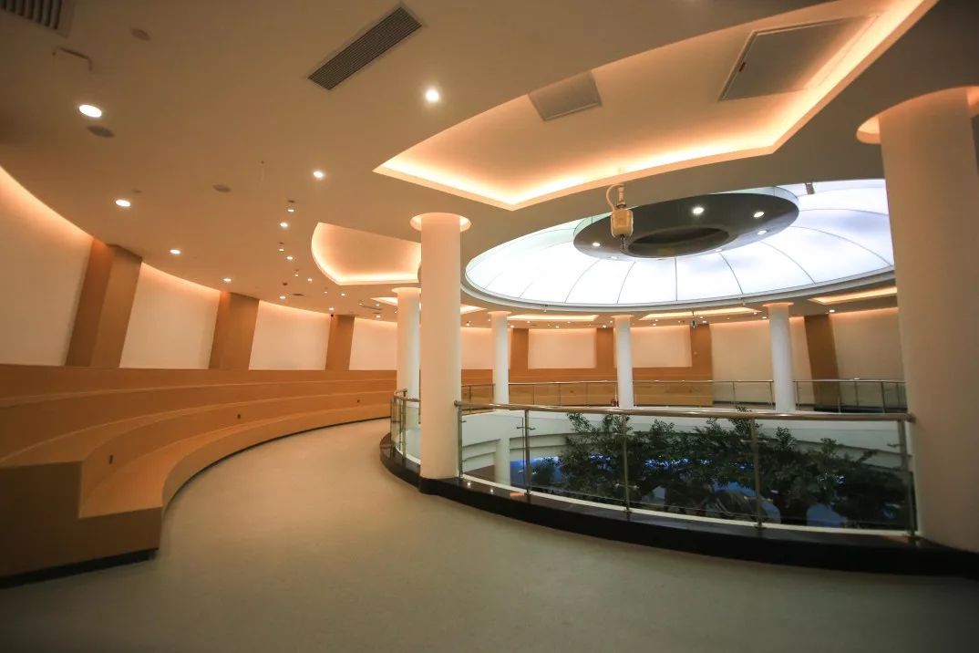 这还是我认识的相机吗,这还是我认识的二哈吗