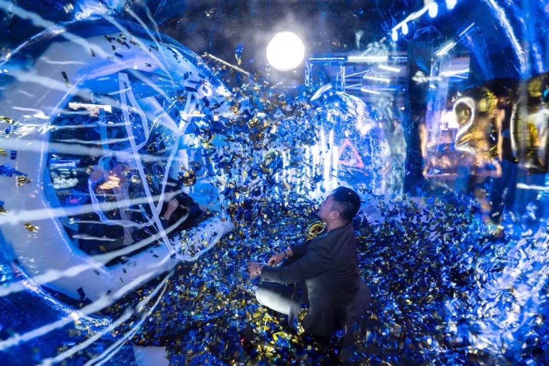 这些名流明星办的派对，也太惊人了吧