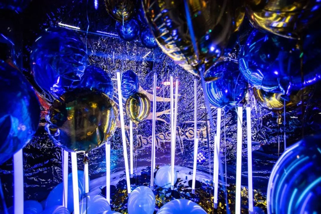 这些名流明星办的派对，也太惊人了吧