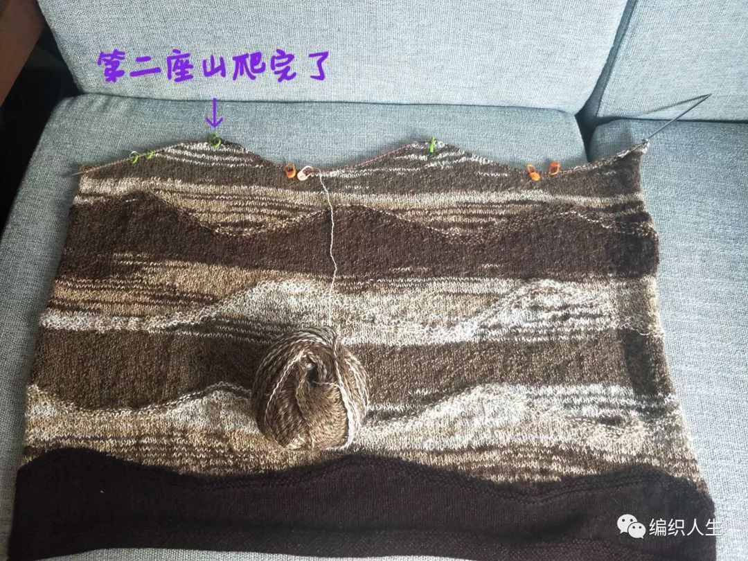 段染8号蕾丝线钩织作品,浅灰色织毛衣视频教程