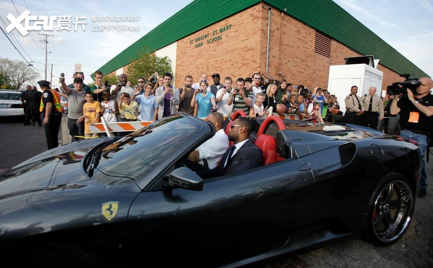 詹姆斯的座驾有什么,nba球星詹姆斯都开什么车