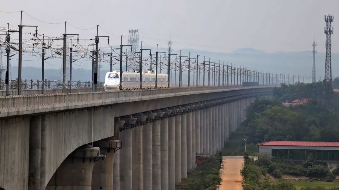 春运不用排队取票可以刷证件吗,春运期间上火车可以只凭身份证吗