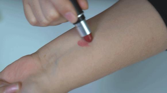 mac又纯又欲口红色号,mac粉嫩的口红色号