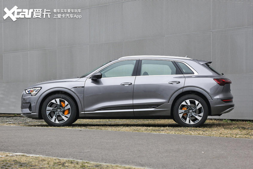 跑车是如何被设计和制造出来的,跑车是怎么发展的