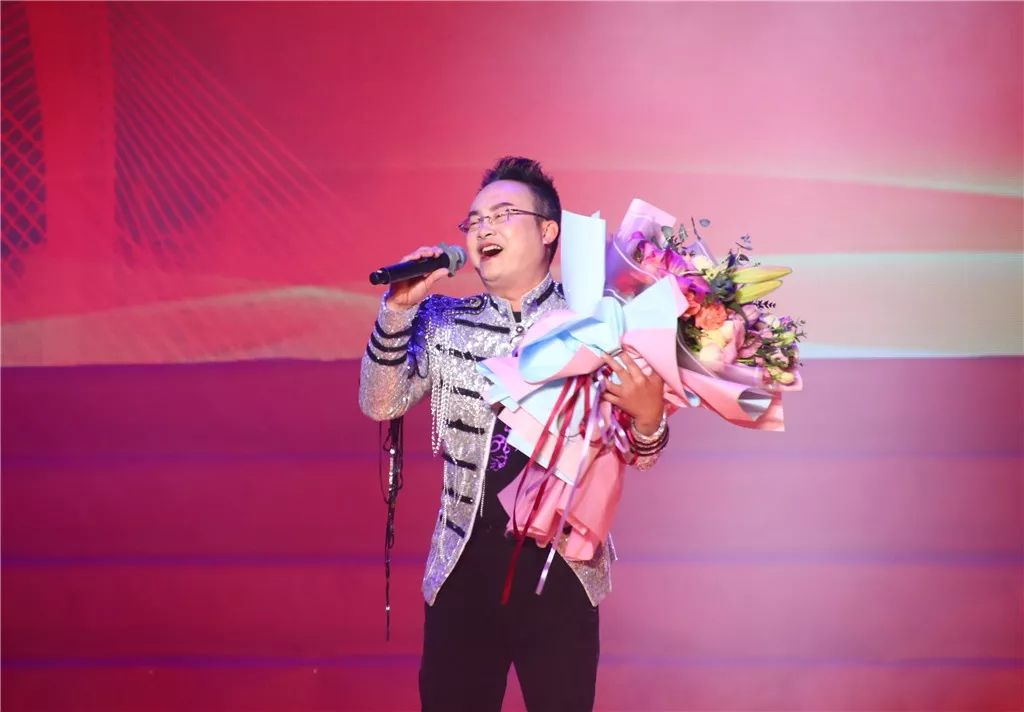 贵港三月三晚会,嗨翻啦