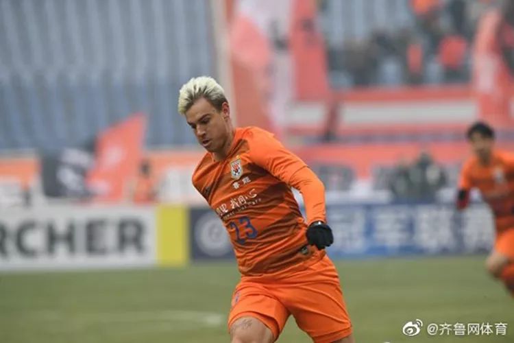 体坛快车丨昔日鲁能球员转会上海上港柯洁发微博庆祝期末没挂科