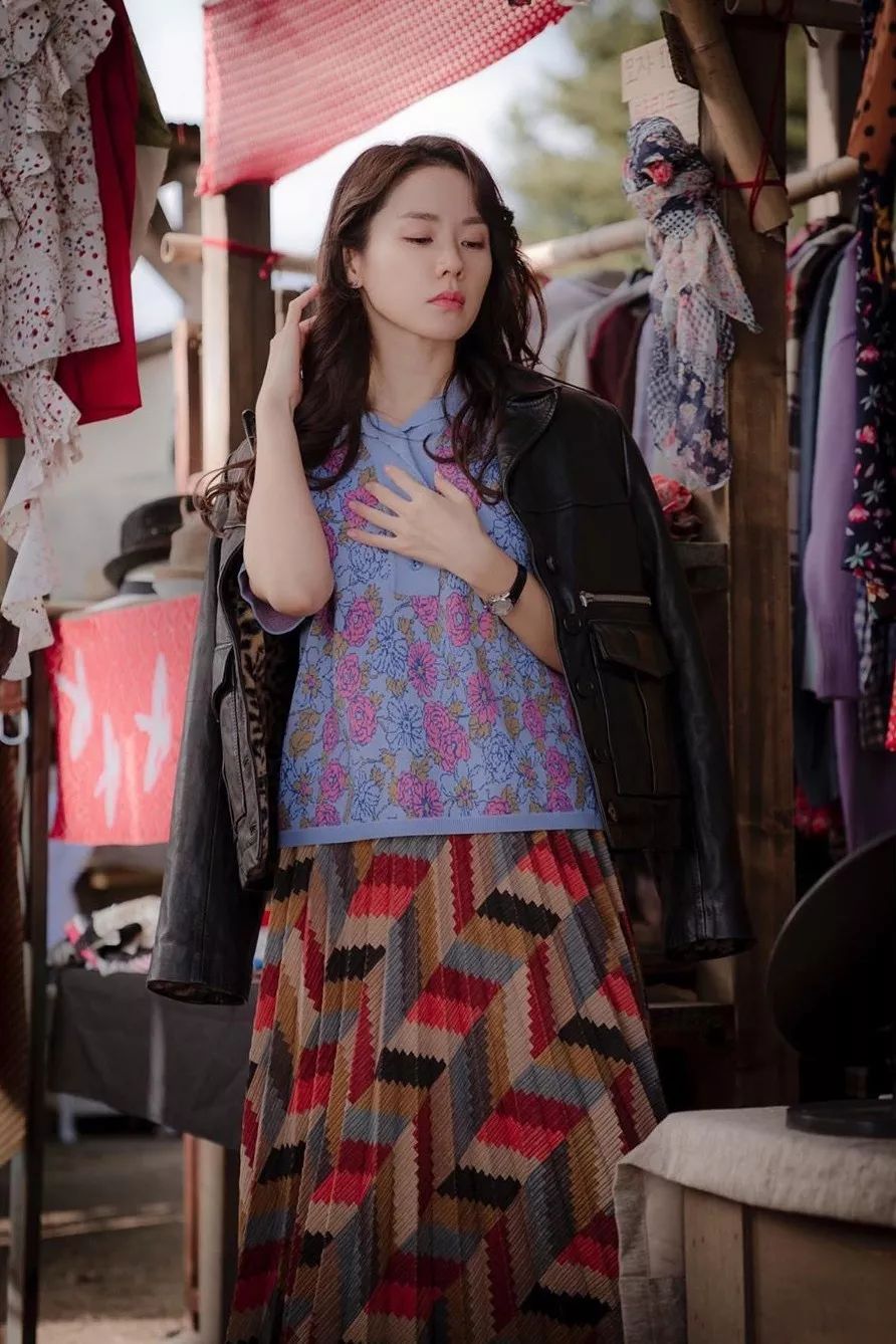 孙艺珍穿的真丝裙子,玄彬孙艺珍协商服装