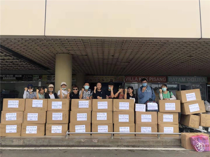 携手，让医疗物资“接力跑”云南导游国内外联动开展捐款捐赠