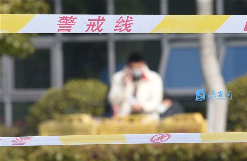 记者访武汉发热门诊,记者探访医院发热门诊