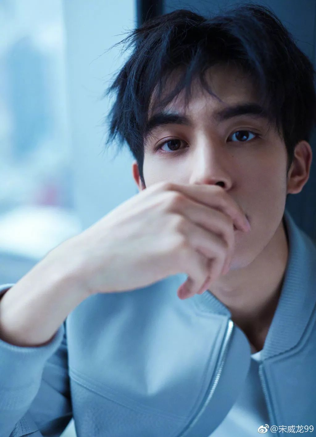 宋威龙姐弟恋照,宋威龙14岁旧照