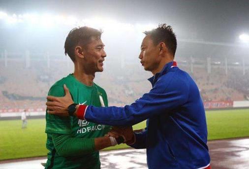 上海申花门将曾诚在申花五佳扑救,上海申花曾诚现在怎么样了