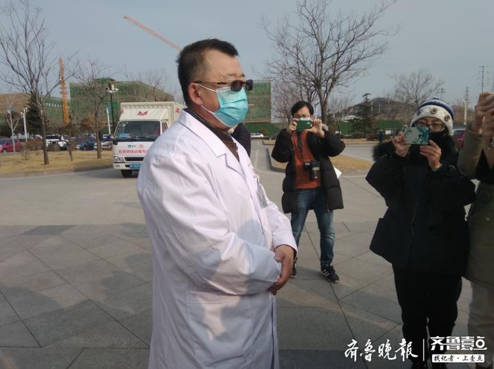 每天吃海参治好肺癌,每周吃一个海参坚持一年