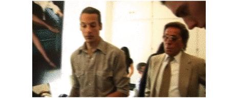 知道你们无聊，于是请来这些时装大师，陪你们一起宅在家中