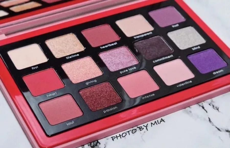 兰蔻2022情人节限定红丝绒小蛮腰,兰蔻黑桃红心丝绒限定