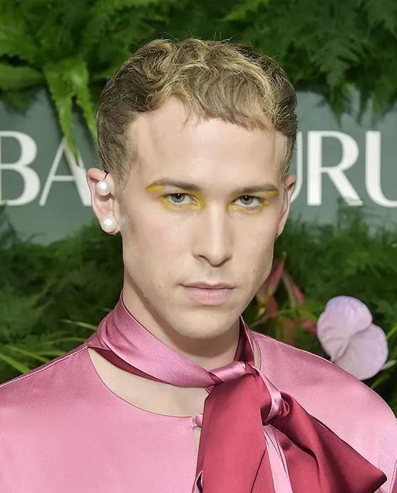 赶紧入手|一起做个戴珍珠项链的*男美**纸