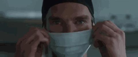 戴口罩过敏脸上起红疹用什么药膏,一戴口罩脸过敏发痒发红怎么治