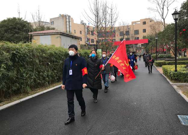 疫情阻击战党员干部冲在一线,抗击疫情党员在前凝聚战疫正能量