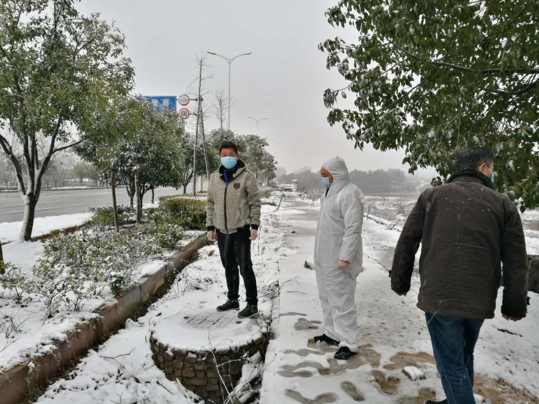 疫情中的逆行者加油视频,疫情期间为武汉加油的逆行者视频