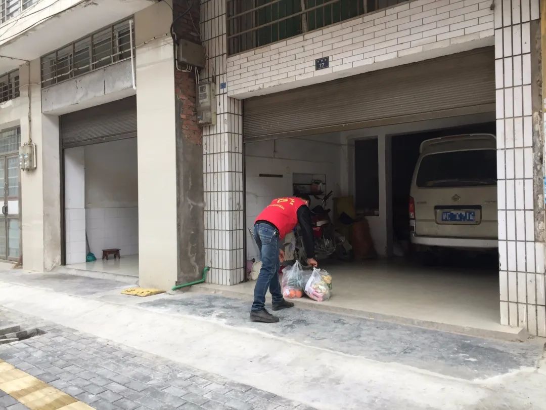 这个家庭“邮局”，接线与派送两不误