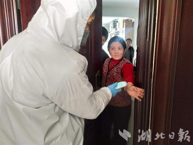 湖北保卫战基层干部,湖北保卫战中的共产党员