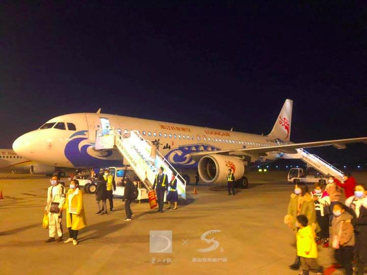 包机招聘,多地包机专列组织农民工返岗务工