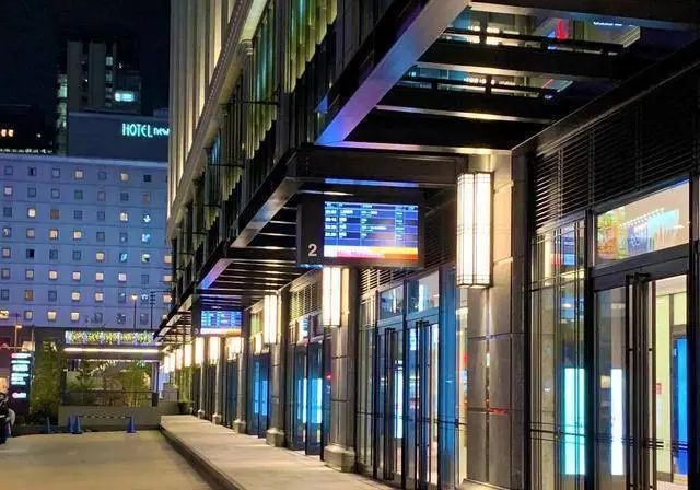 10天客流500万！日本“销冠”卖场两次逆风翻盘：一个价值2000亿的“连接”秘密