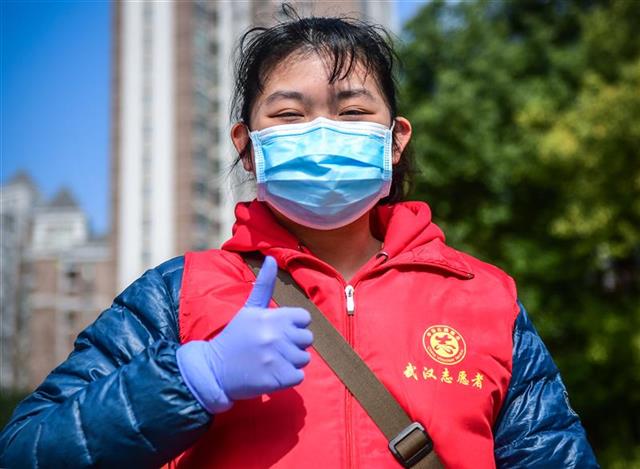 19岁大学生社区帮居民“代购”：这是给自己的特别生日礼物