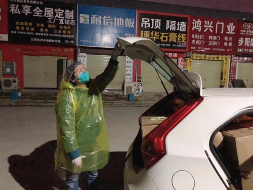 余文航：在武汉当“超级代购”的火车司机