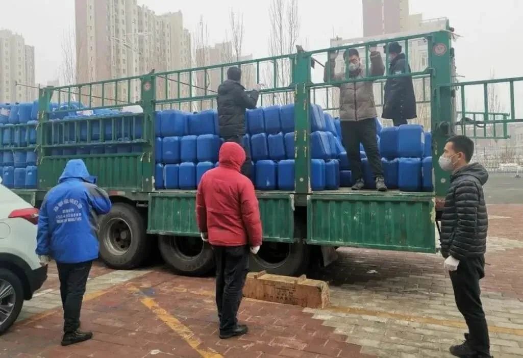 抗击疫情奉献爱心民建人在行动,抗击疫情致敬城市英雄