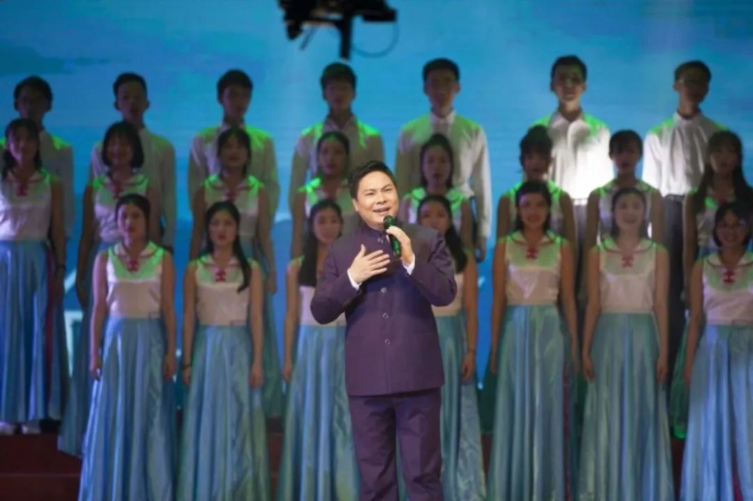 义无反顾投身抗疫一线,抗疫原创歌曲展播义无反顾