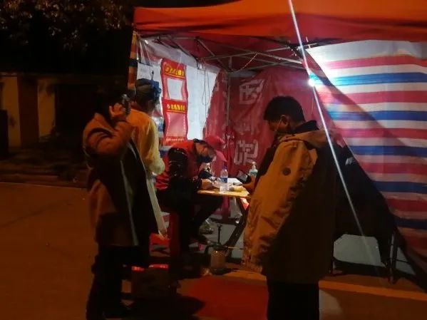 志愿服务组的疫情防控工作情况,乡镇疫情防控志愿者表扬通报